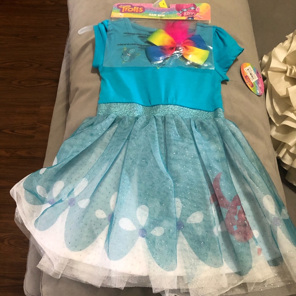 Trolls poppy dress NWT